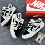 Nike SB Dunk.