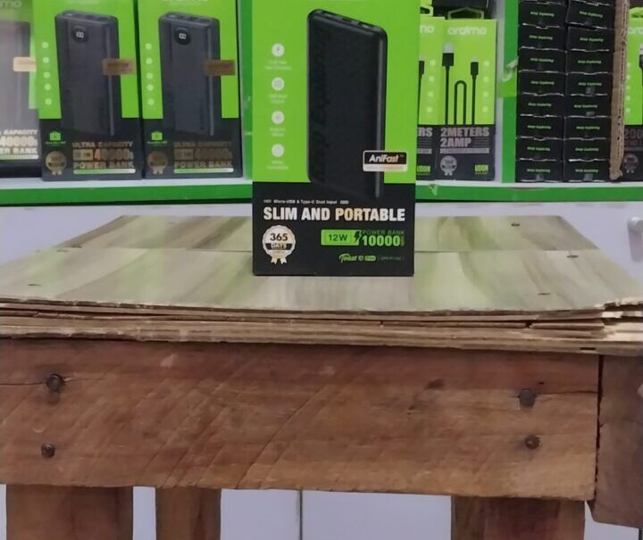 Oraimo 10,000mah power bank p118d