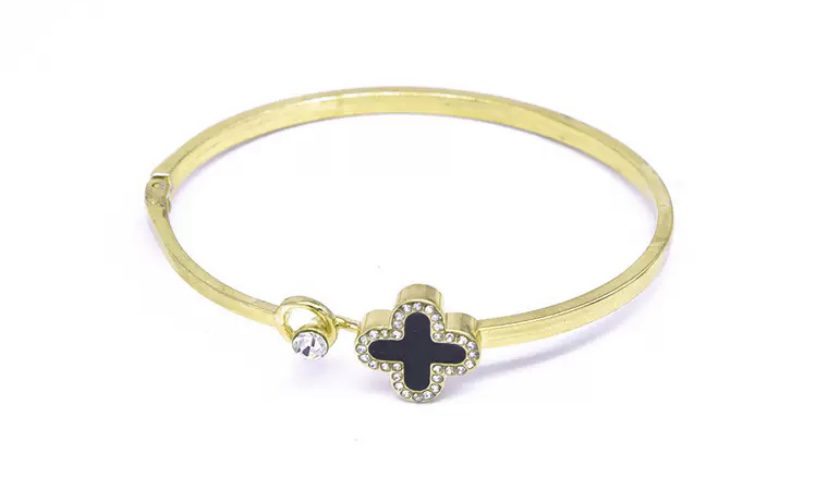 Women’s jewelry