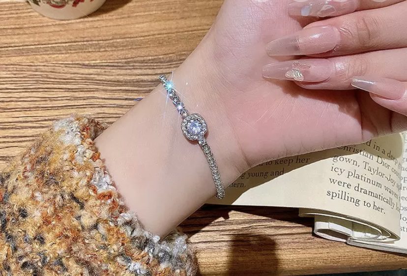 Women’s jewelry