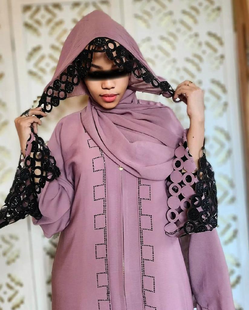 Dubai abaya