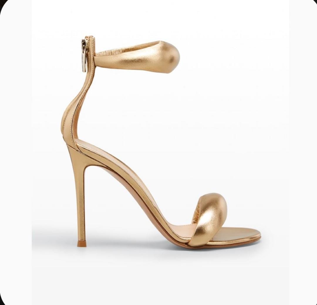 Gianvito Rossi Gold Luxury heel