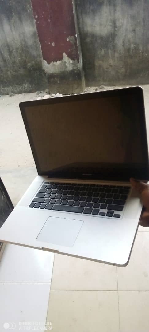 Apple MacBook pro 2010