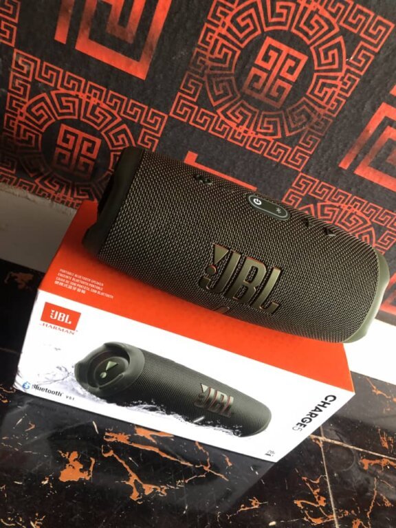 Charge 5 jbl audio speaker