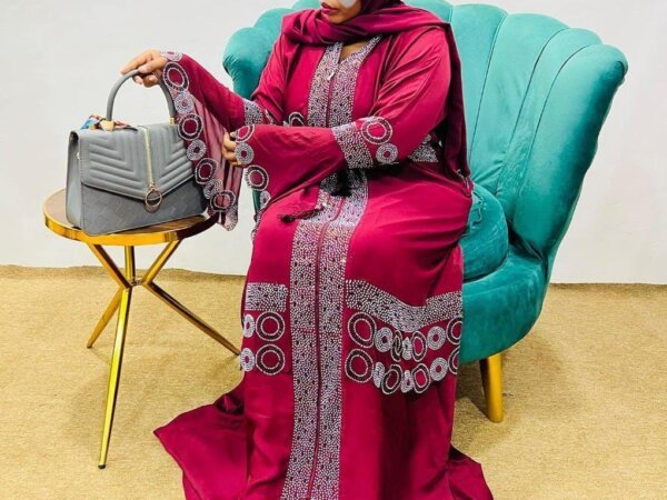 Dubai abaya