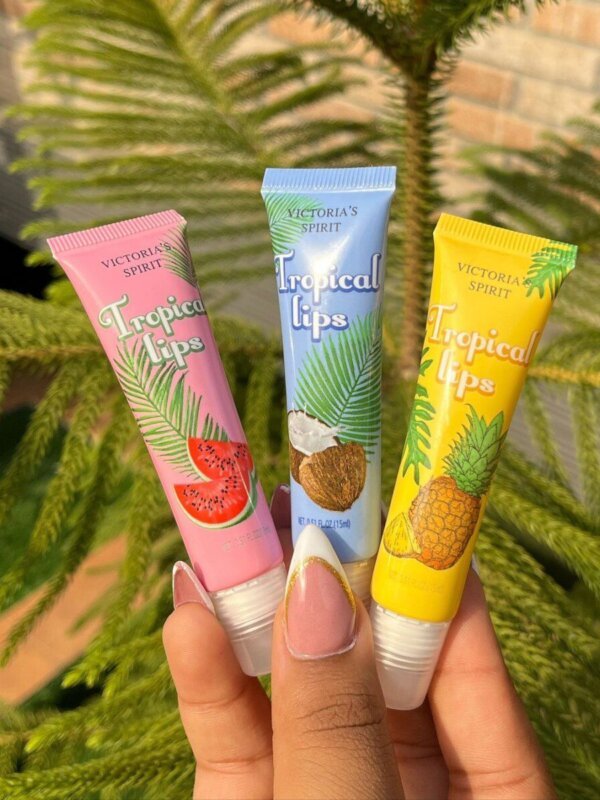 Lip oil and lip gloss