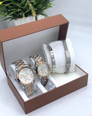 Couples set watch