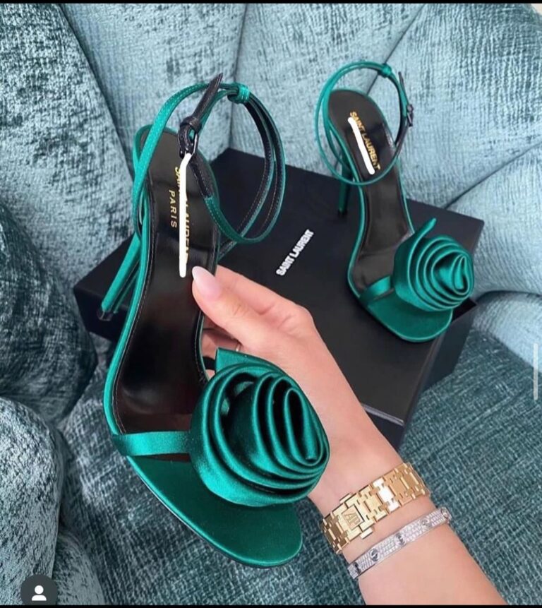 D13D2B9A-8FEC-471B-BE33-AEBB33235016