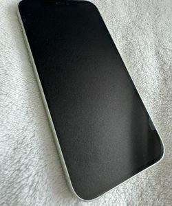 IPhone 12 Green.
