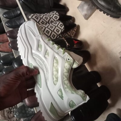 Shoe