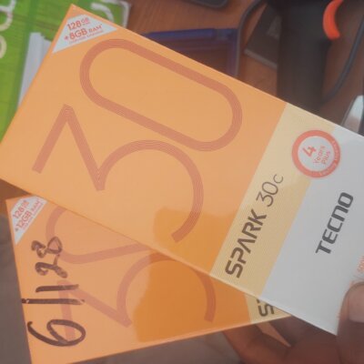 6/128gb Tecno Spark 30