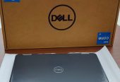 DELL 3190 2IN1 PENTIUM 7TH GENERATION 8GB 128GB SSD X360 TOUCH SCREEN 11.6 INCH WITH CHARGER AND BOX