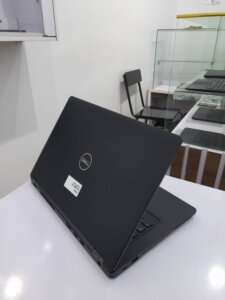Dell latitude 5490 Dell latitude 5490 business laptop