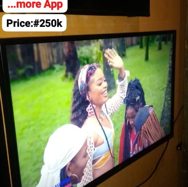 40 inch bush smart led tv