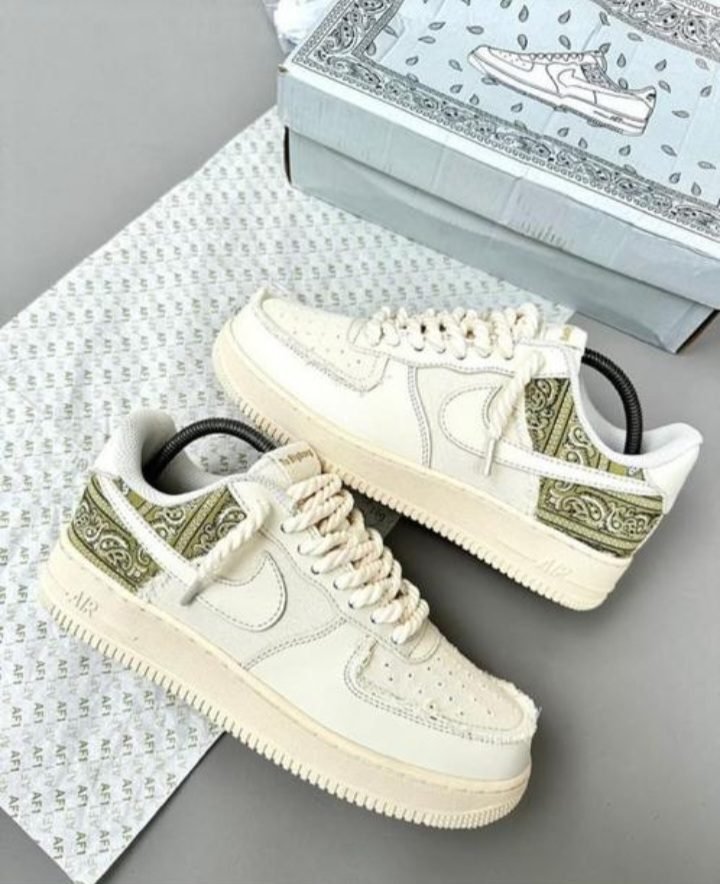 Nike shoe