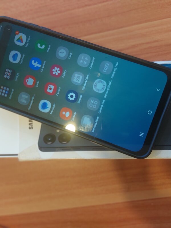 A06 4/128gb Samsung