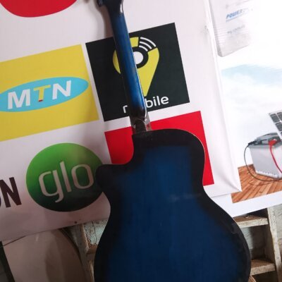 Acoustic Box guitar