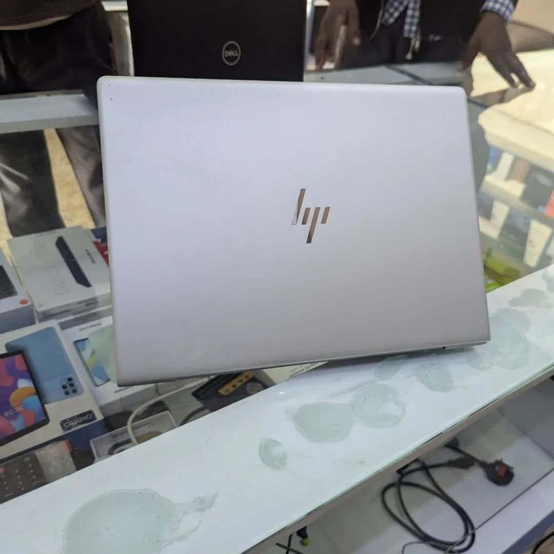 Hp laptop 840