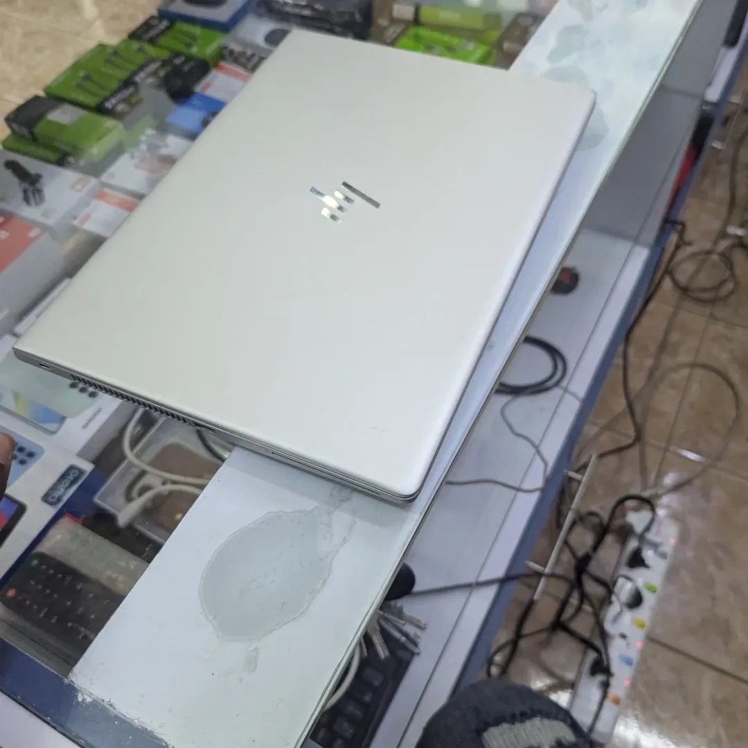 Hp laptop 840