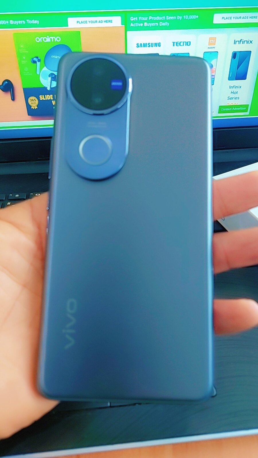 Vivo V50 12GB + 512GB
