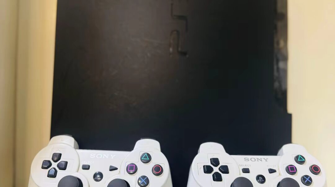 Slim ps3 with Slim ps3 with 10 games installed