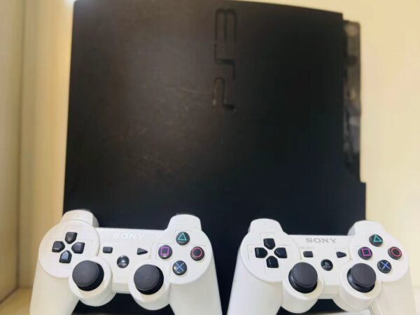 Slim ps3 with 10 games installed