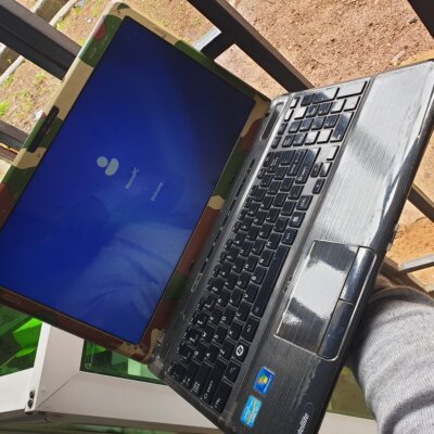 TOSHIBA Satellite P750