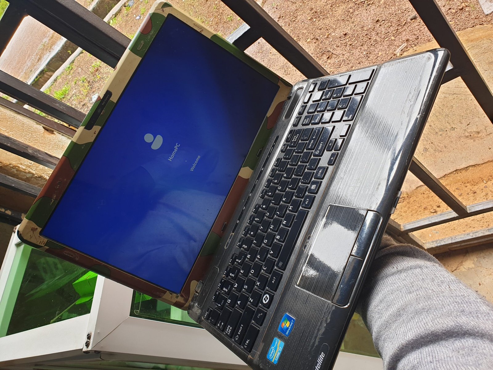 TOSHIBA Satellite P750