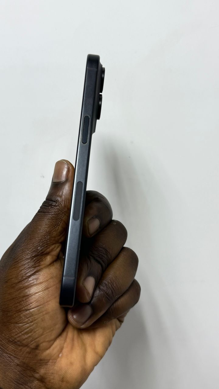 15pro 128gb esim only, 88% battery health. Black