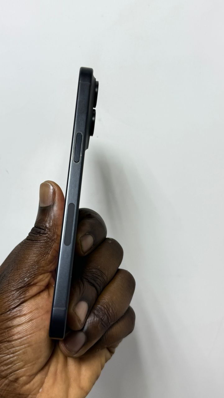 15pro 128gb esim only, 88% battery health. Black