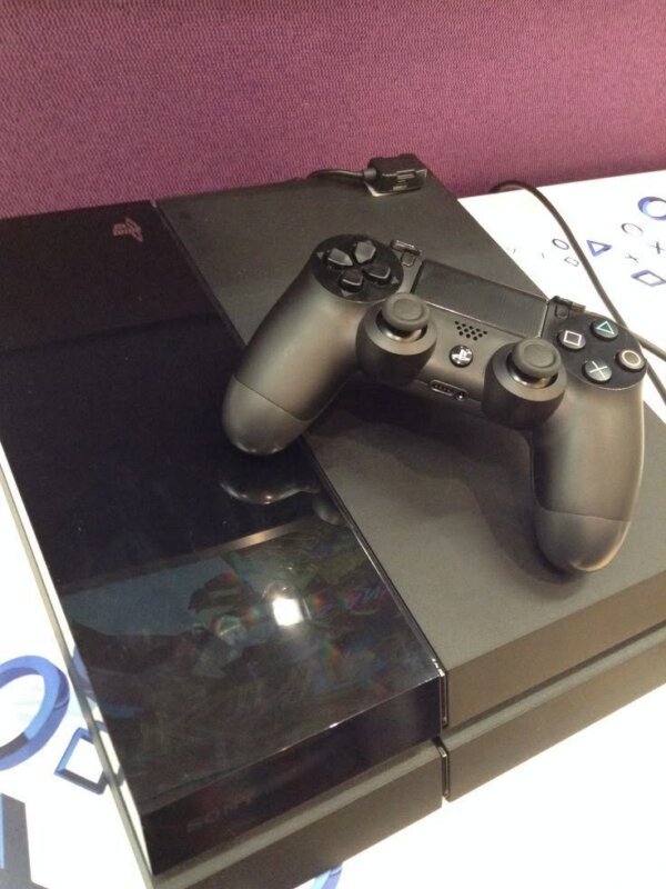 Play station 4. PS4
