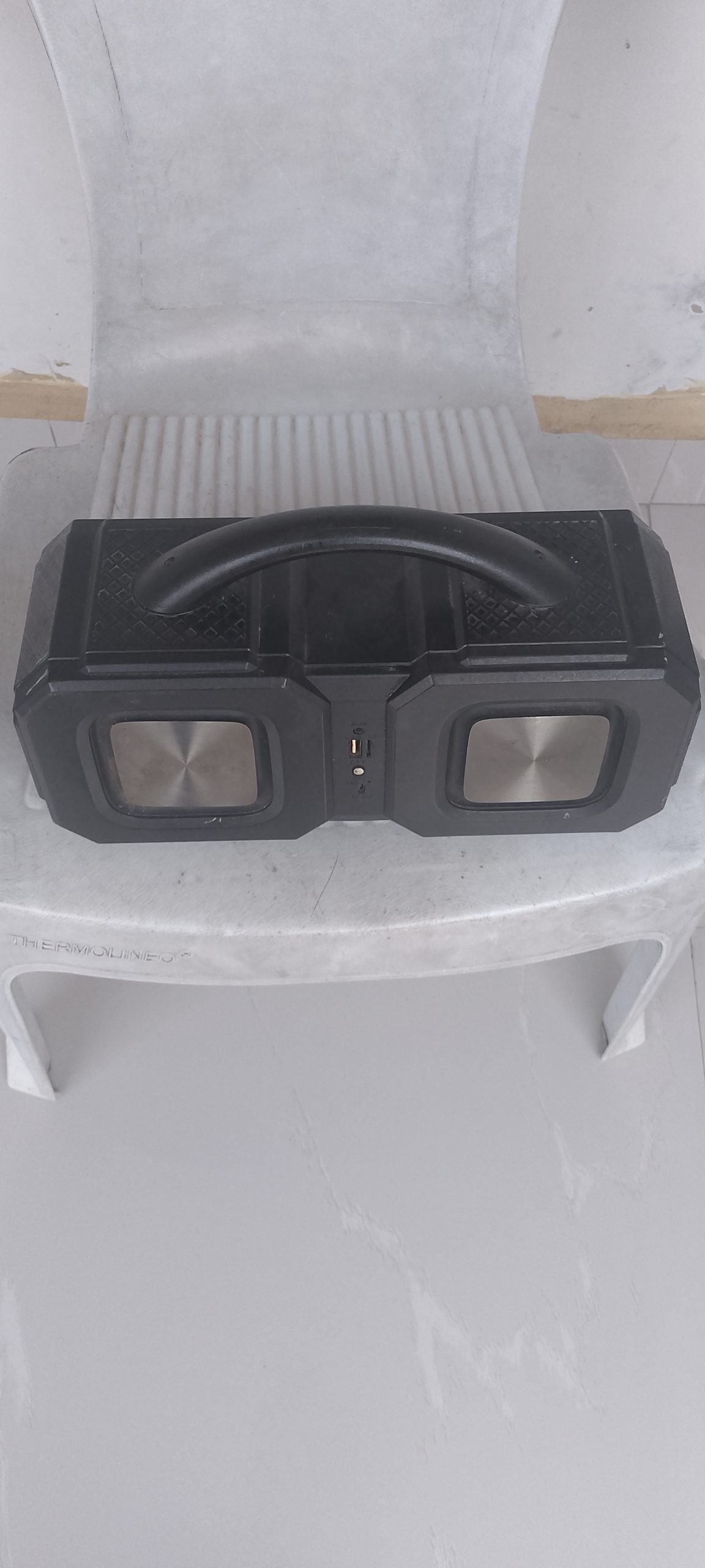 Clean mp3 woofer black