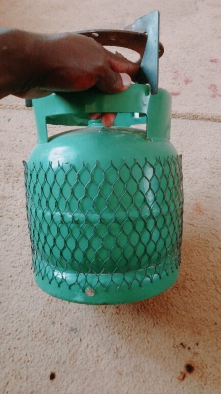 Cooking gas cylinder
