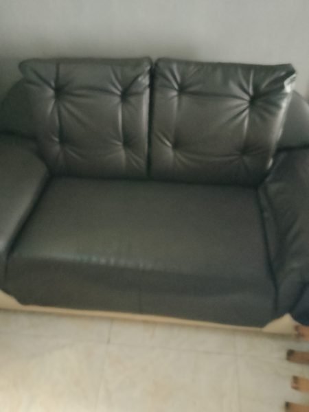 Neat use 7 seater leather chair