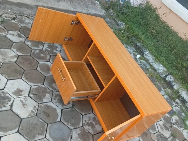 TV CONSOLE