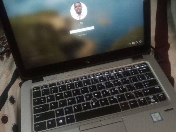HP Elitebook 820G4