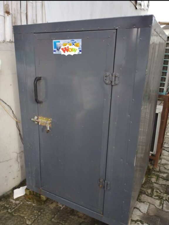 Barely used iceblock making machine