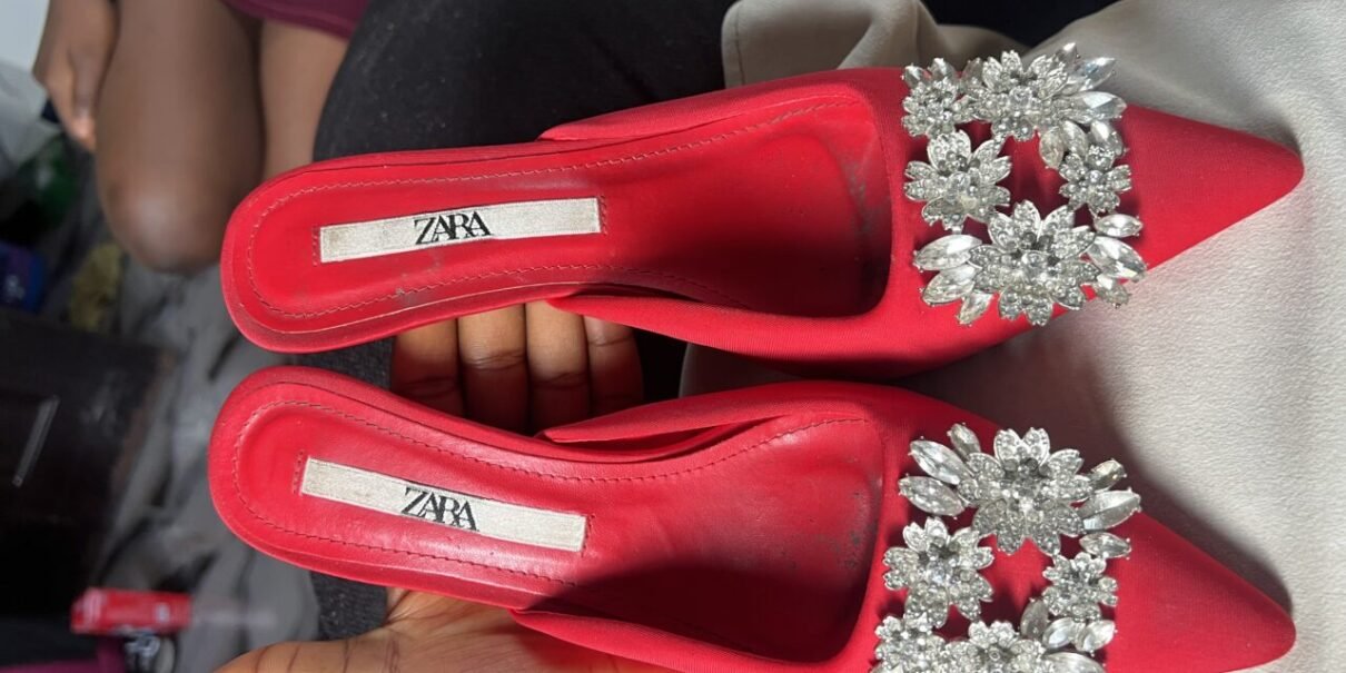 Cover front heels Cover front heels