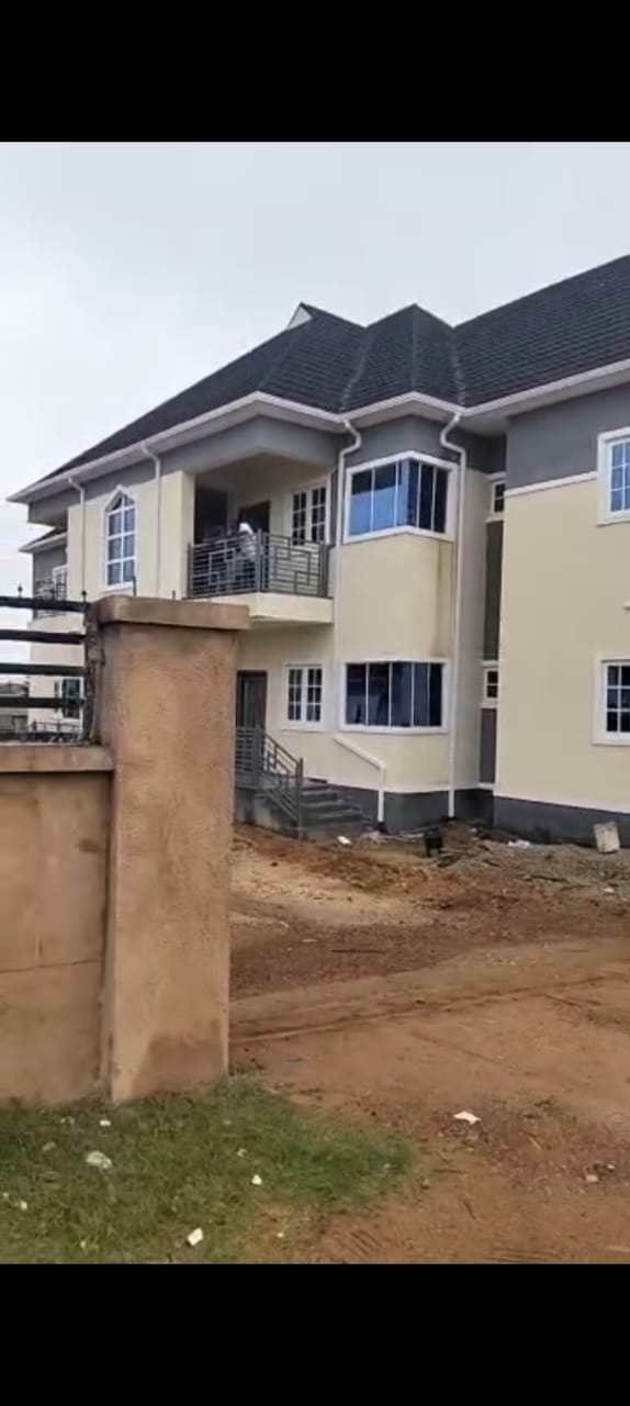 3 bedroom apartment in Korrect Hamlets axis