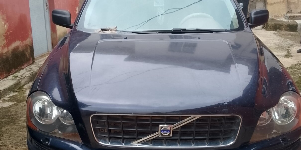Volvo xc 90 neatly used 2006 model