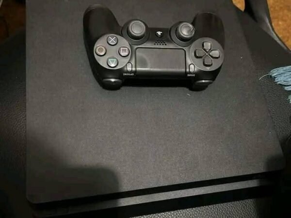 Playstation 4 5 games(FC26 included) 1 joystick