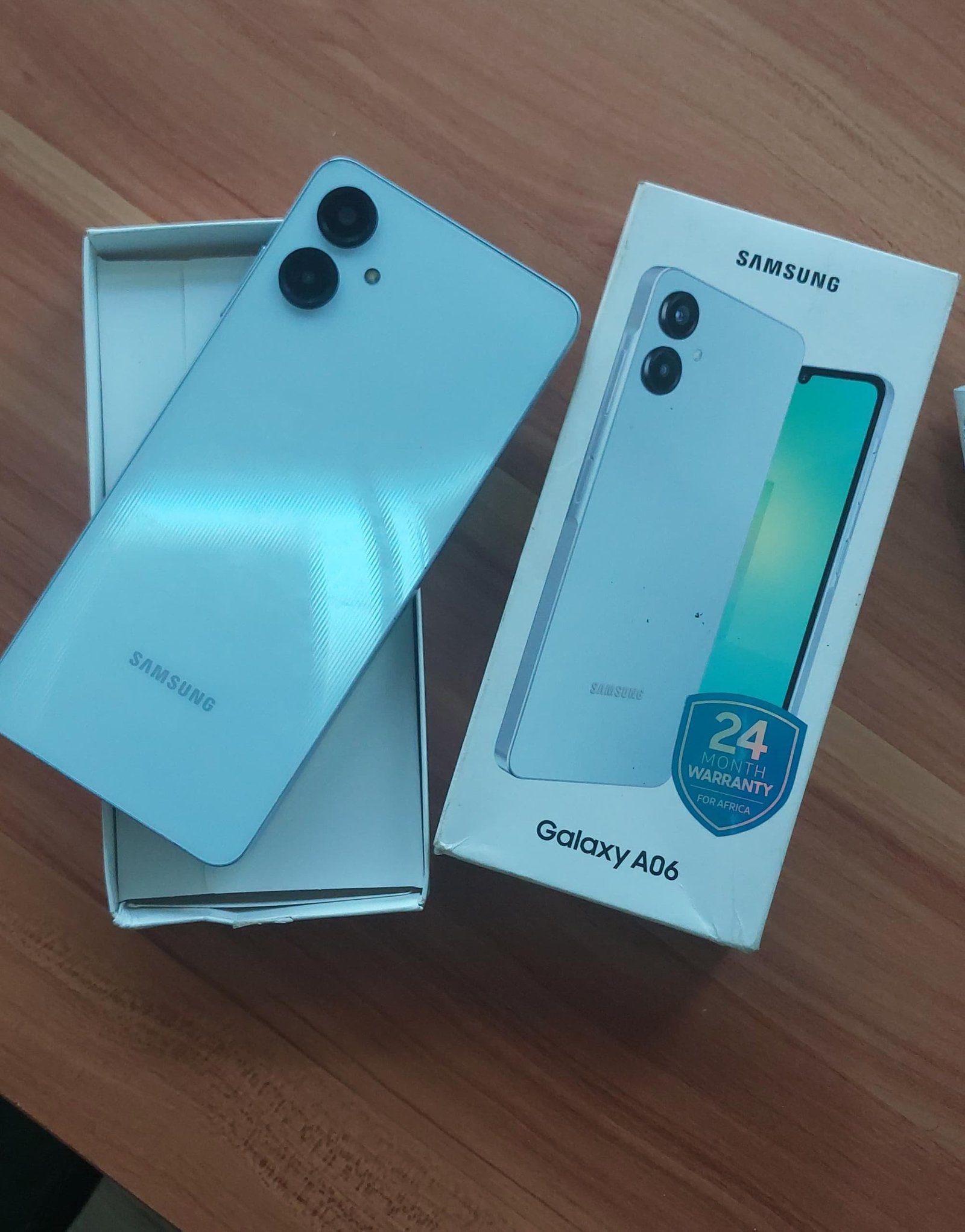 Samsung A06 4/64gb