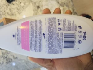 Dove Glowing Body wash