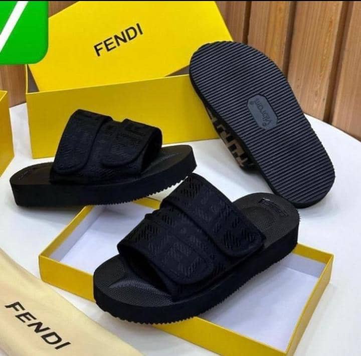 Enny Fashion Spot 👟 Stylish Fully Boxed Footwear – Sizes 38–46 – DM to Order