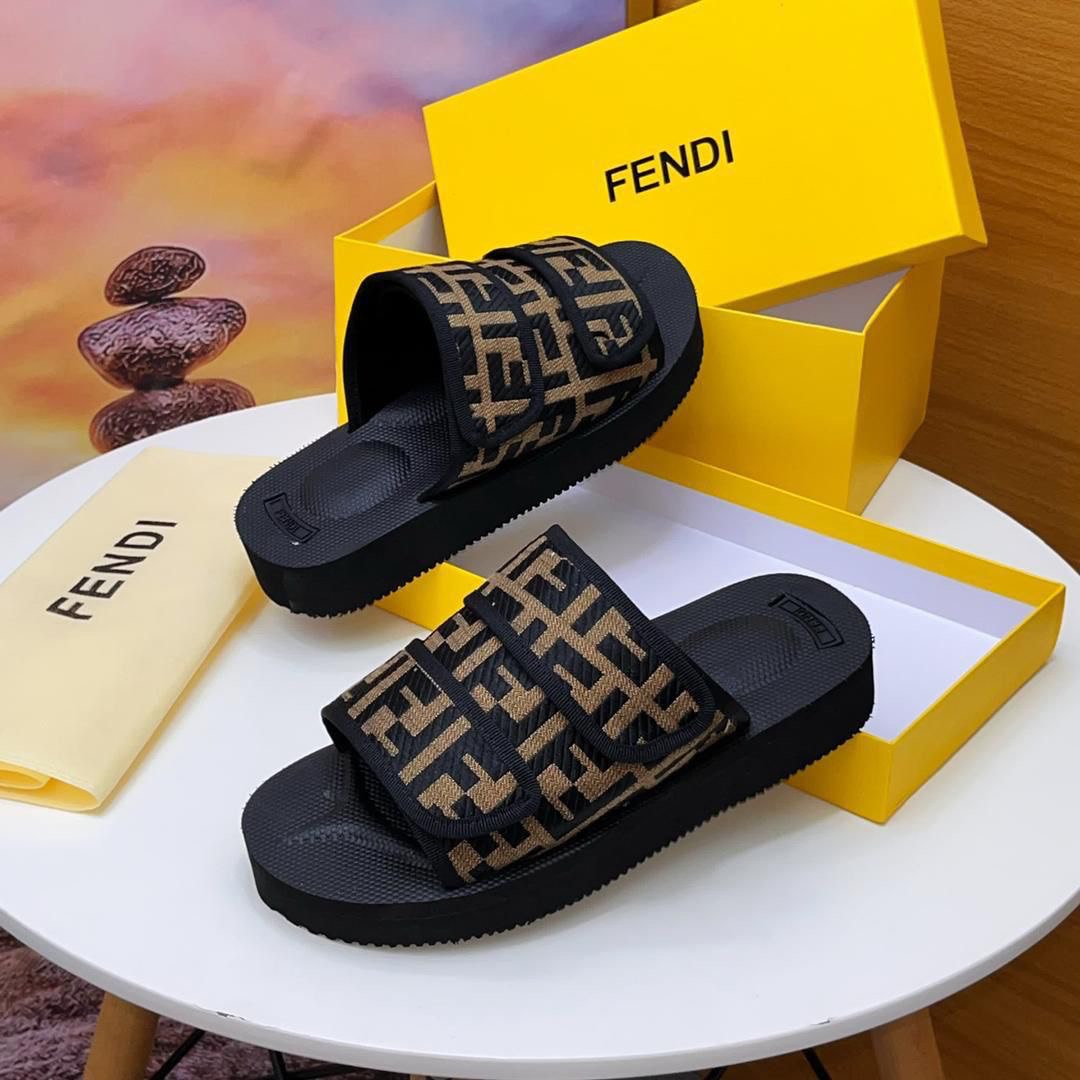 Enny Fashion Spot 👟 Stylish Fully Boxed Footwear – Sizes 38–46 – DM to Order