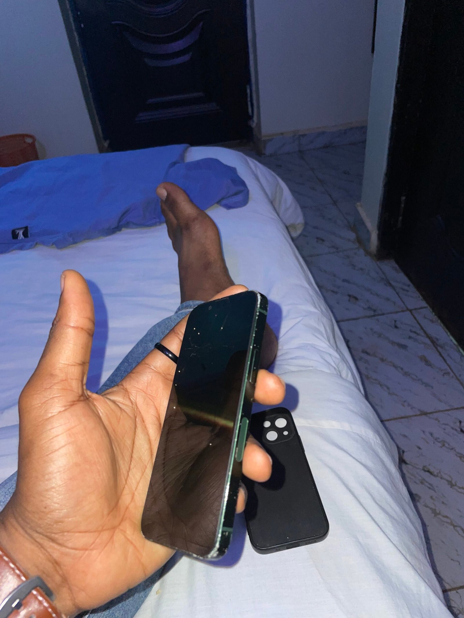 iPhone 13 mini