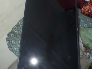 Smart 40 inches tv foe sale