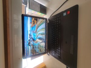 Hp 15-bs0xx core i7 8/256GB Ssd