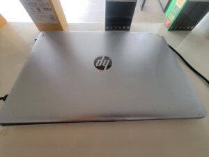 Hp 15-bs0xx core i7 8/256GB Ssd