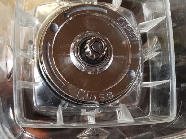 2L Silvercrest electronic blender with extra container for crucibles